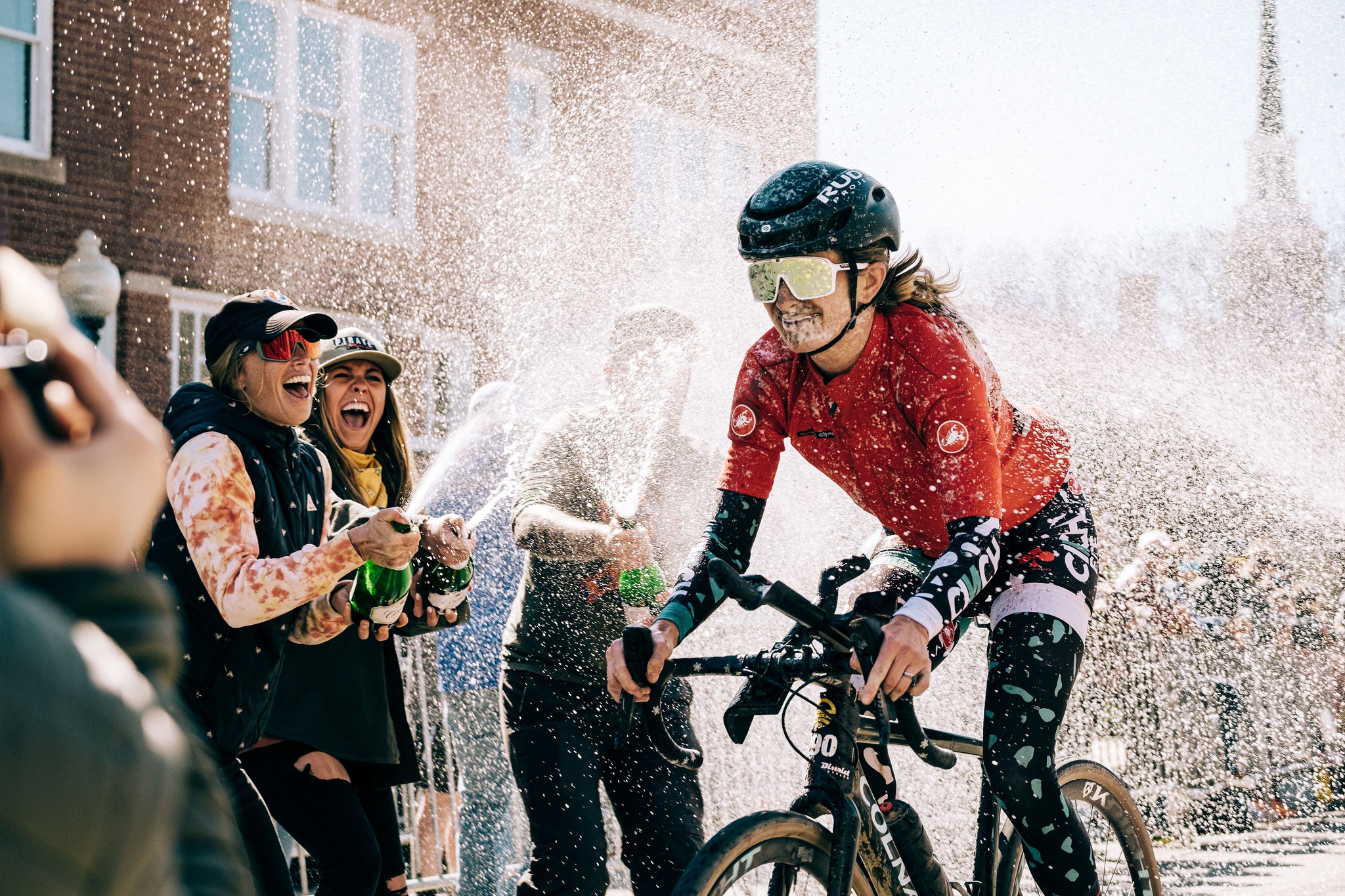 Cinch Rise Cycling Team – Sponsored by RenovoVita!